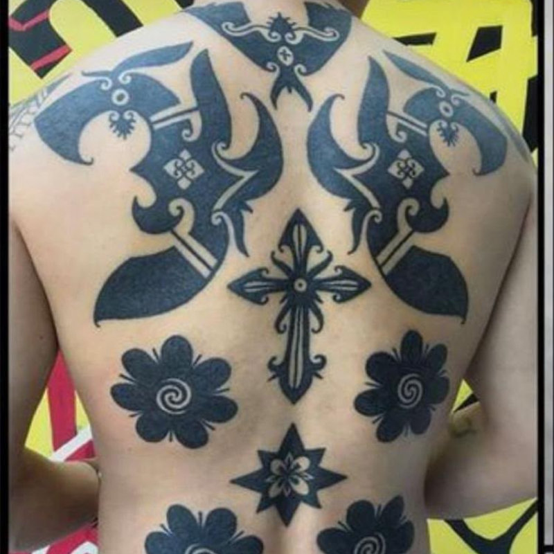 Il tatuaggio maori e il tatau samoano: due tradizioni a confronto